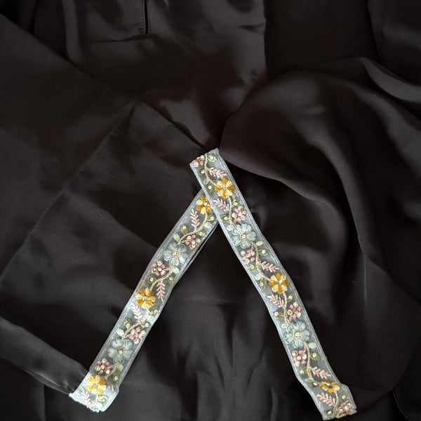 BLACK CLOSED ABAYA WITH STONES - BLUE