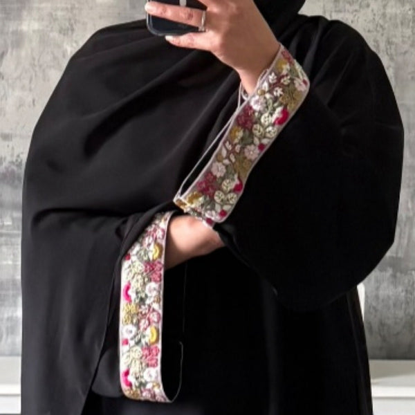 SAFAA CLOSED ABAYA WITH STONES AND GEMS - Pink