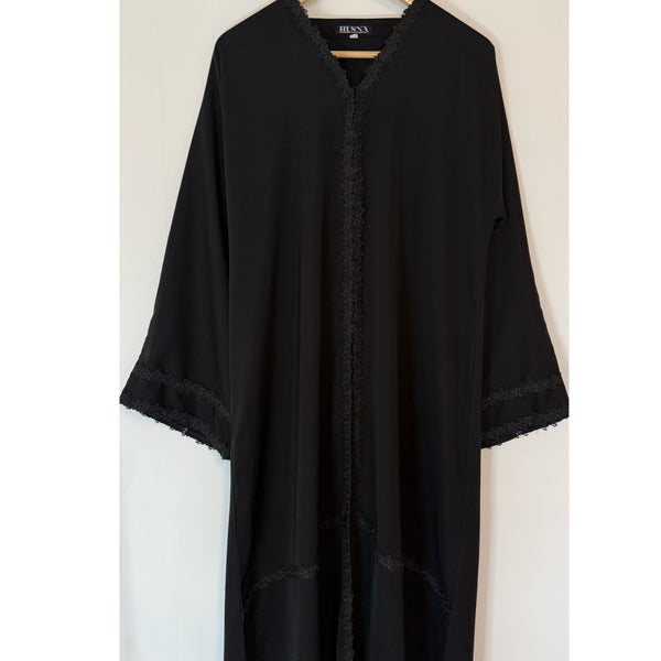 DAISY LACE OPEN ABAYA WITH BUTTONS