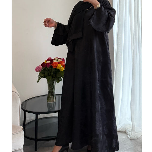 SAFINA - Jacquard print closed abaya black