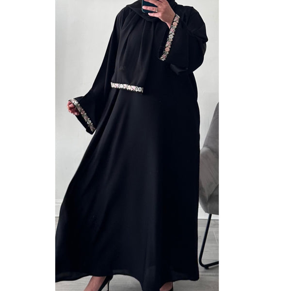 DAISY LACE BLACK CLOSED ABAYA 2.0