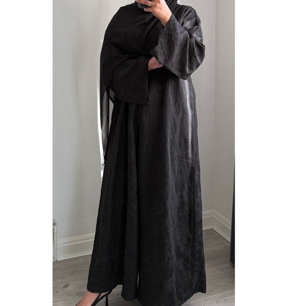 DEENA JACQUARD OPEN ABAYA WITH BUTTONS BLACK