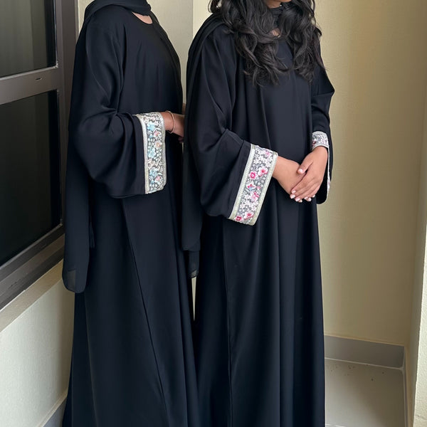 FLOWER BLOOM CLOSED ABAYA PASTEL