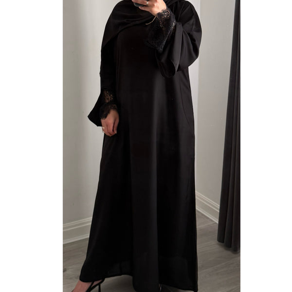 BLACK CLOSED LACE ABAYA