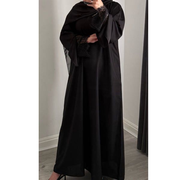 BLACK CLOSED LACE ABAYA