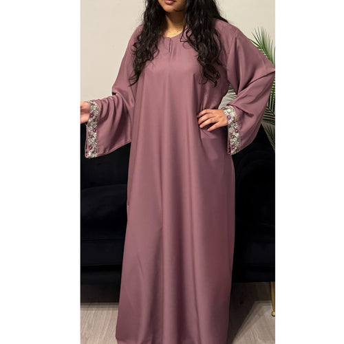 AIRAH CLOSED LACE ABAYA WITH POCKET DUSTY PINK