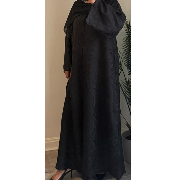 LIMITED EDITION JAQUARD OPEN ABAYA WITH BUTTONS