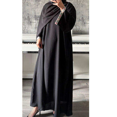 BLACK CLOSED ABAYA WITH STONES - LILAC