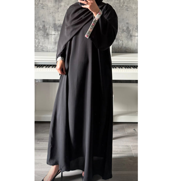 BLACK CLOSED ABAYA WITH STONES - PASTEL