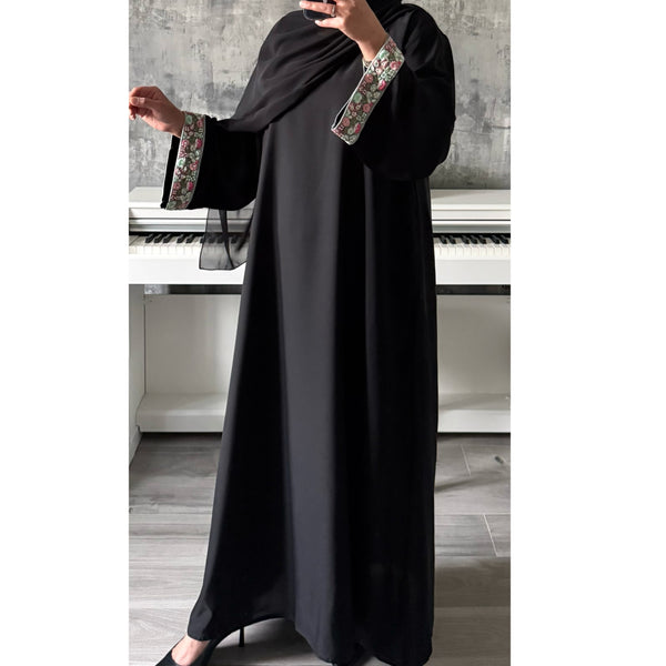 SAFAA CLOSED ABAYA WITH STONES AND GEMS - GREEN