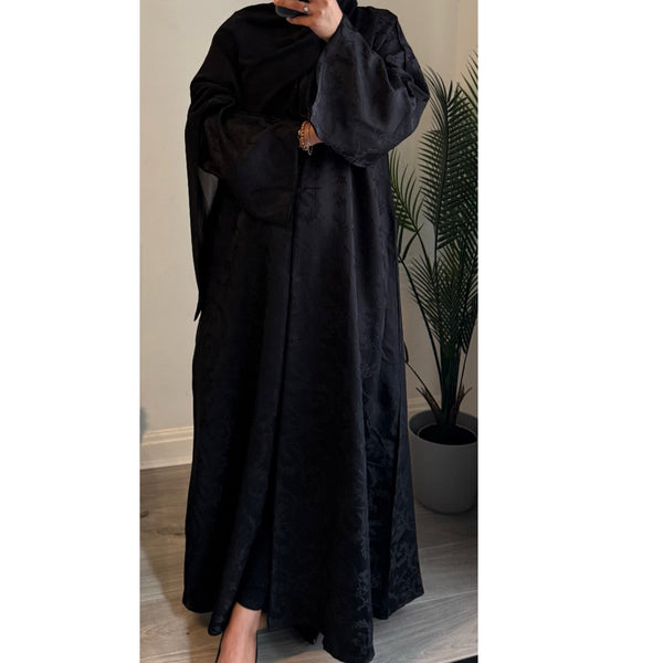 LIMITED EDITION JAQUARD OPEN ABAYA WITH BUTTONS