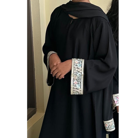 FLOWER GARDEN CLOSED ABAYA YELLOW
