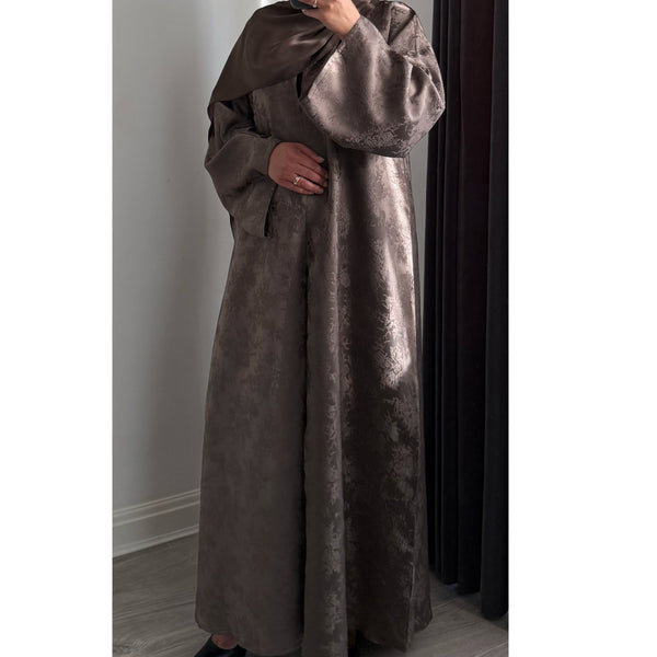 DEENA 2.0 JACQUARD OPEN ABAYA WITH BUTTONS STONE/BEIGE