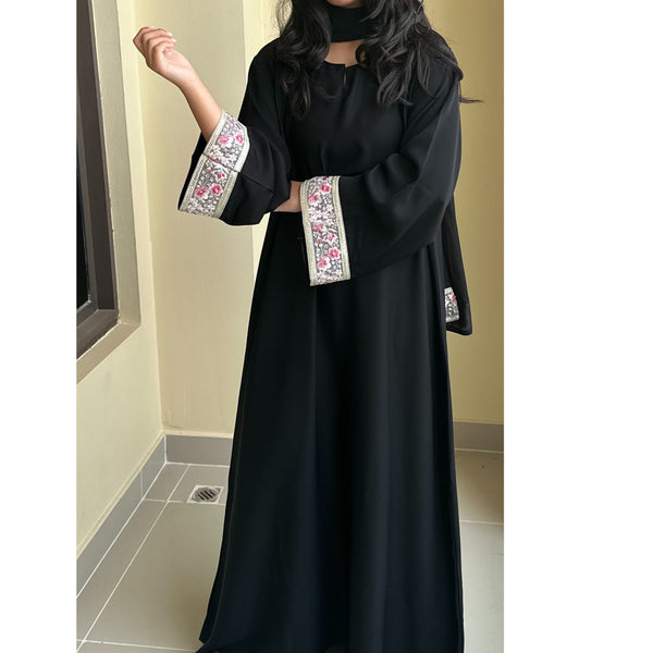 FLOWER BLOOM CLOSED ABAYA PINK