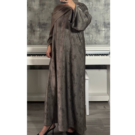 BLACK CLOSED ABAYA WITH STONES - LILAC