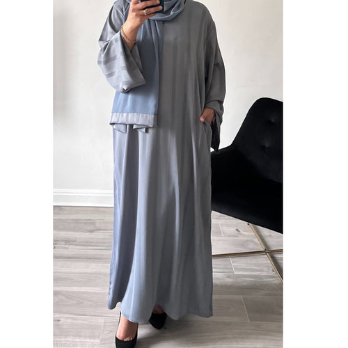 GREY HAWA STRIPED ZOOM POCKET ABAYA