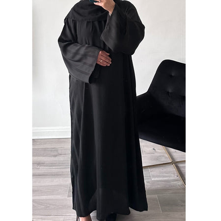 MARBLE OPEN ABAYA WITH BUTTONS DARK GREY